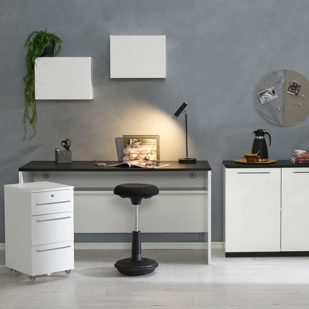 Ergonominen ja toimiva kotitoimisto
Miten kalustaa toimiva ty&ouml;piste olo- tai makuuhuoneeseen? Lue ja ota vinkit k&auml;ytt&ouml;&ouml;n.
Lue lis&auml;&auml;